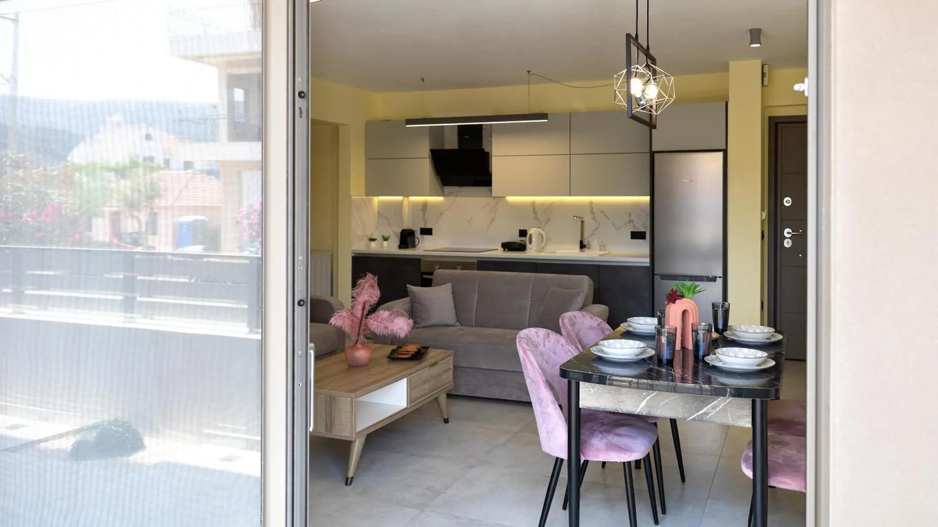 Meraviglia Residence - Ruby Apartment Аргостолион