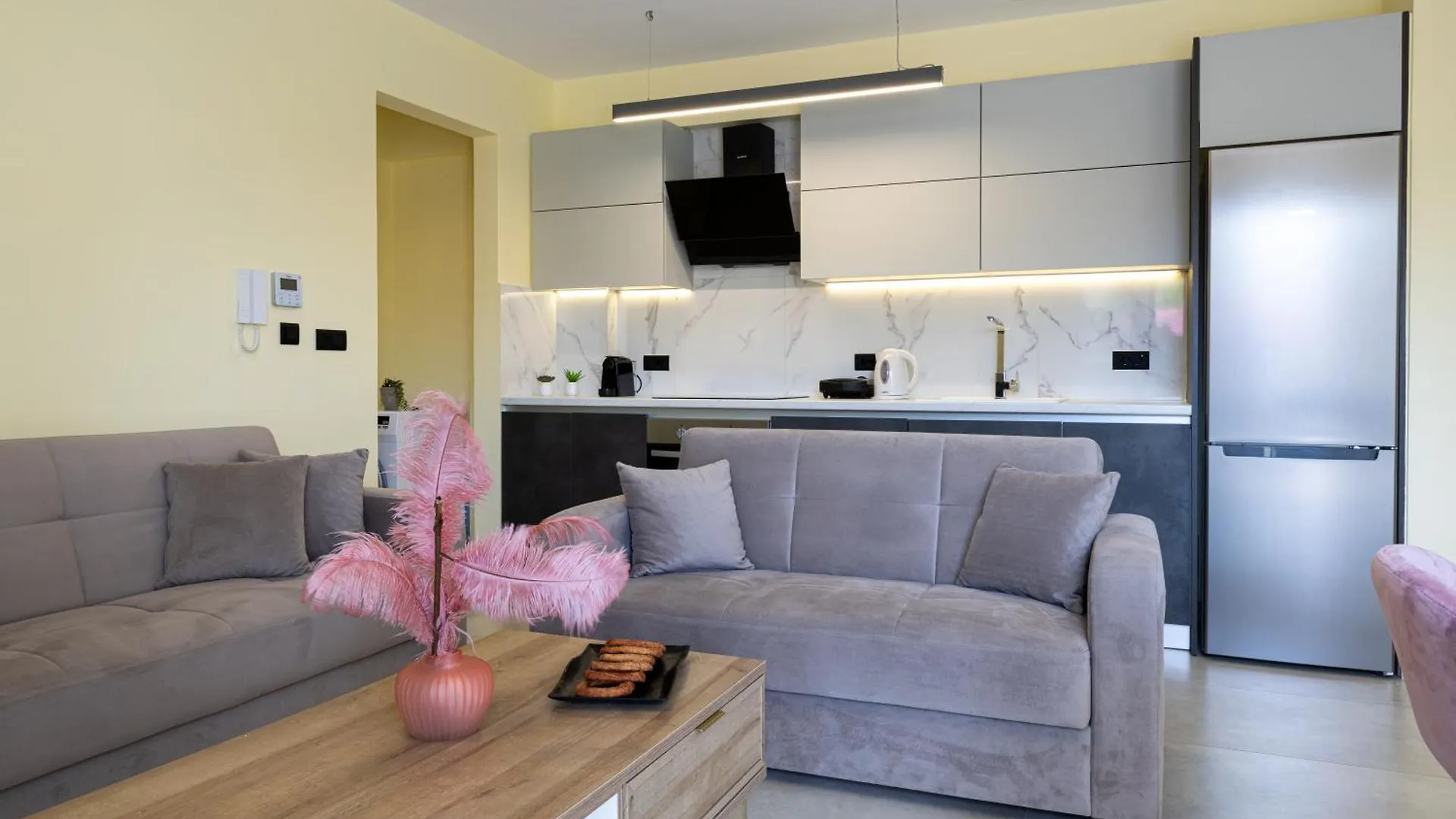 Meraviglia Residence - Ruby Apartment Аргостолион